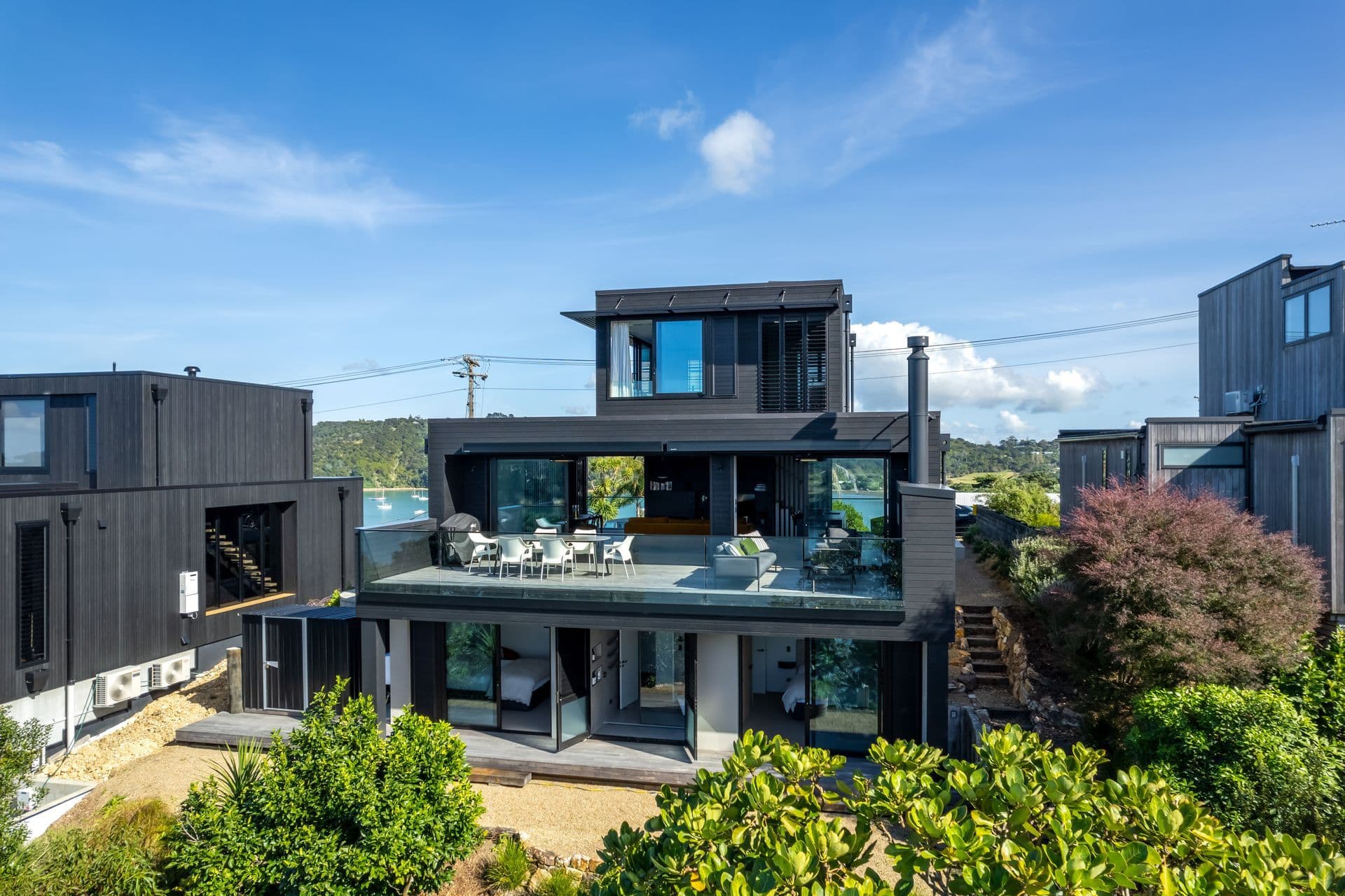 Burrell Rd Waiheke, a new build over Huruhi Bay